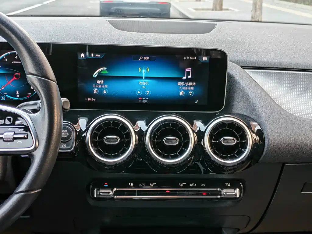 Mercedes-Benz B-Class 2020 — фото 10