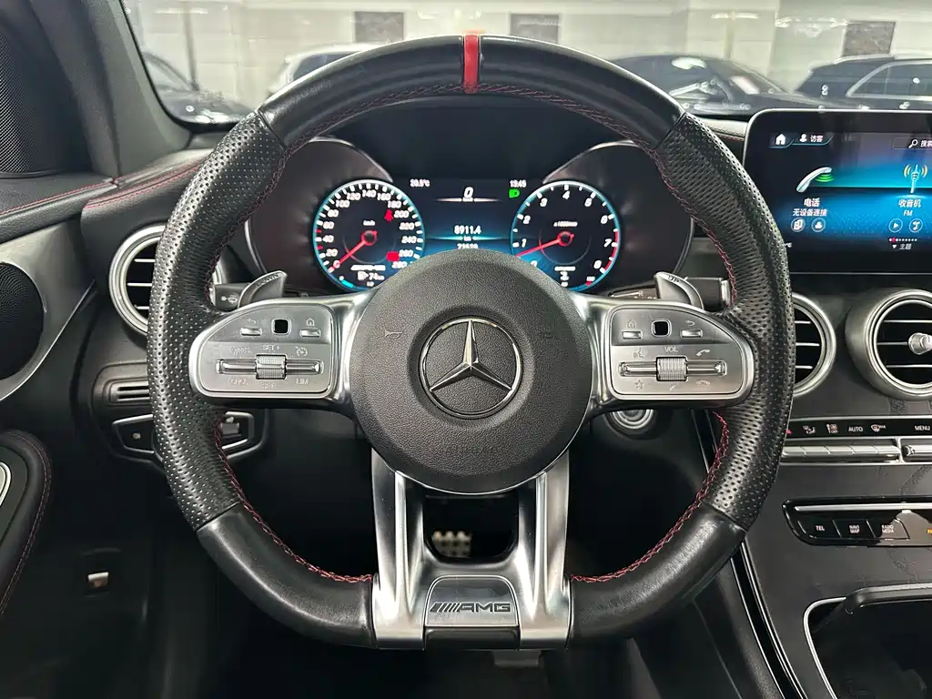 Mercedes-Benz GLC AMG 2022 — фото 17
