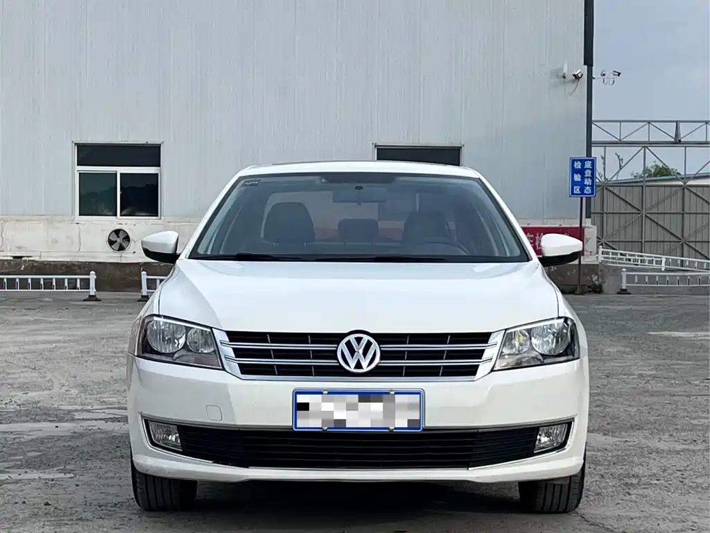Volkswagen Lavida 2015 — фото 2