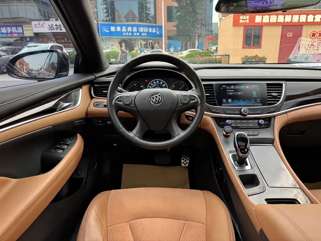 Buick LaCrosse 2017 — фото 17