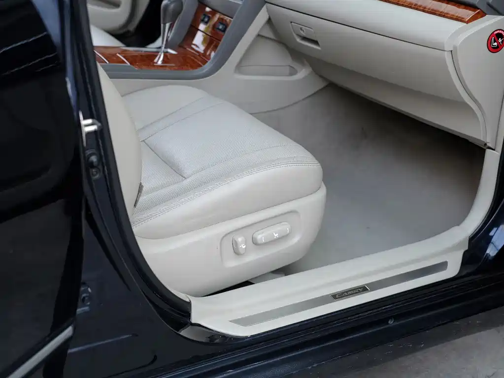 Toyota Camry 2008 — фото 42
