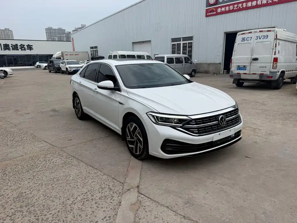 Volkswagen Sagitar 2022