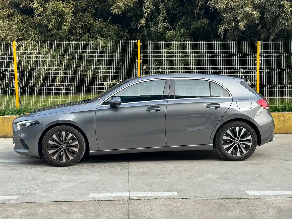 Mercedes-Benz A-Class 2023 — фото 5