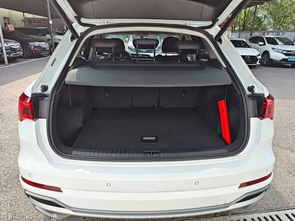 Audi Q3 2023 — фото 19