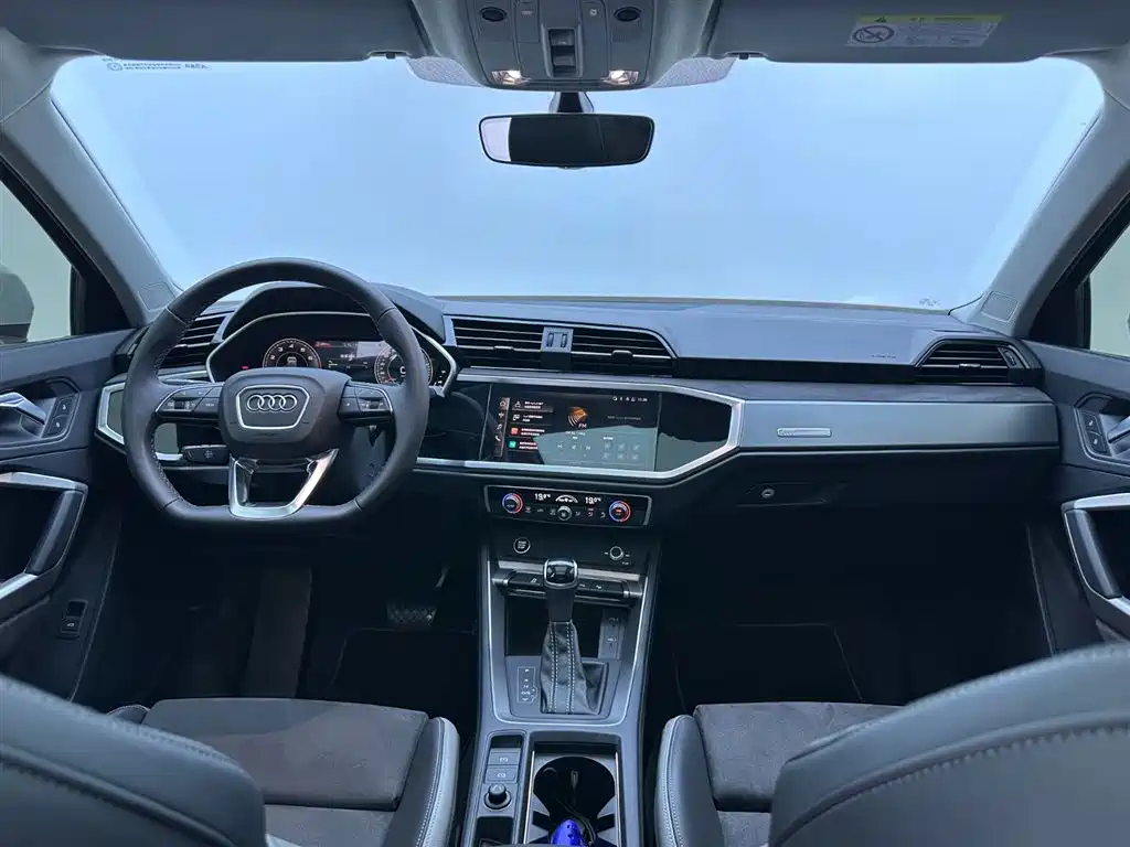 Audi Q3 2022 — фото 17