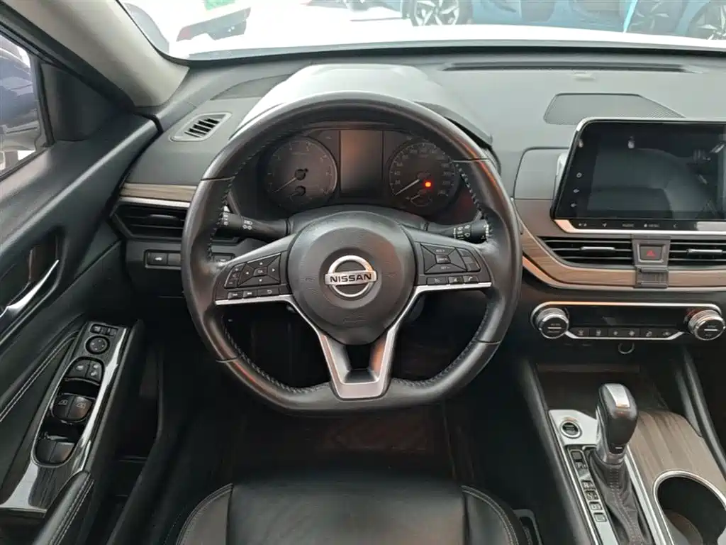 Nissan Teana 2022 — фото 11
