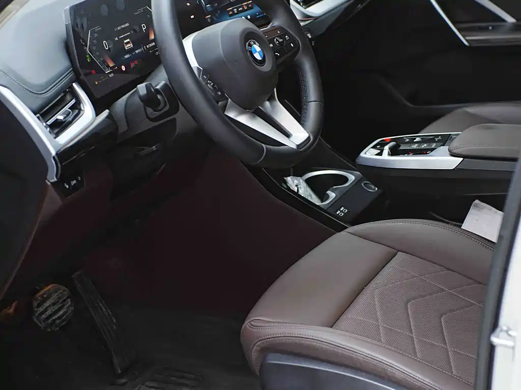BMW X1 2024 — фото 15
