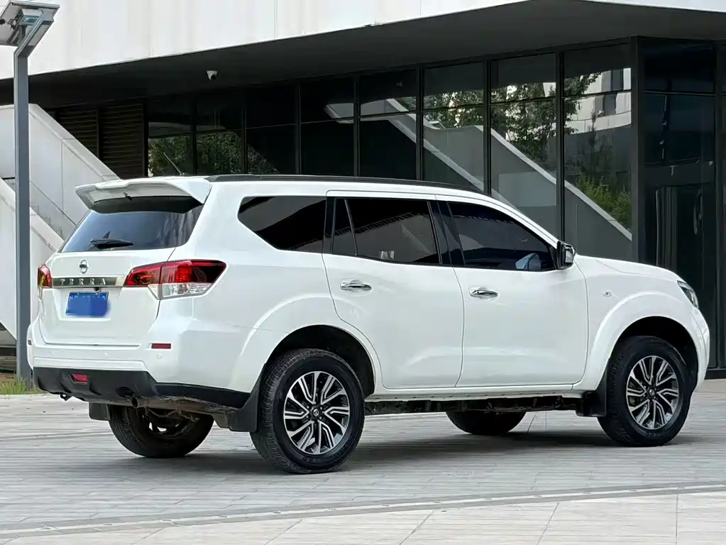 Nissan Terra 2021 — фото 4