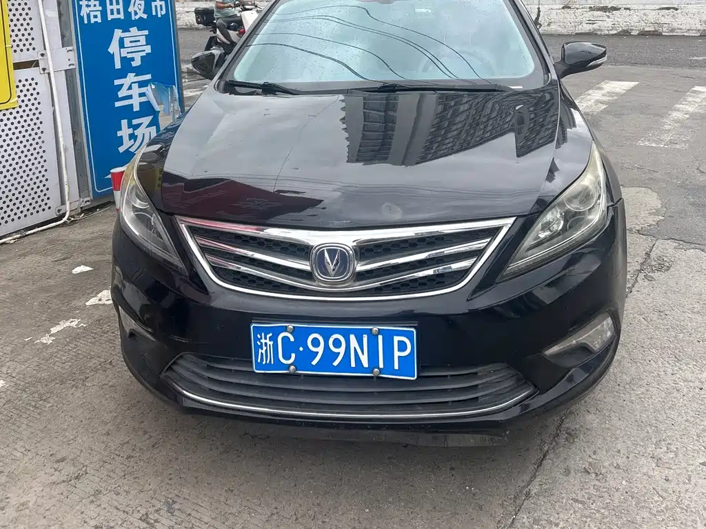 Changan Eado 2016 — фото 2