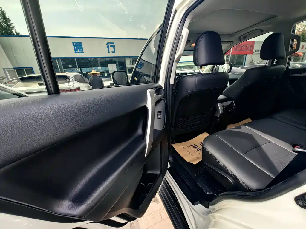 Toyota Prado 2019 — фото 15