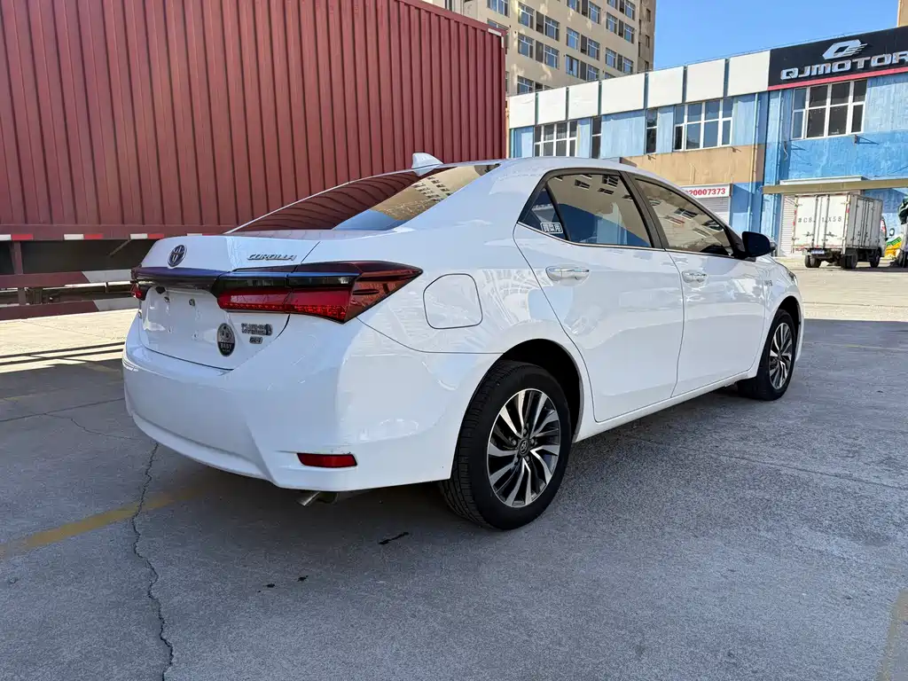 Toyota Corolla Hybrid 2020 — фото 6