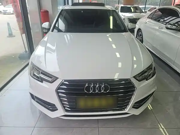 Audi A4L 2019