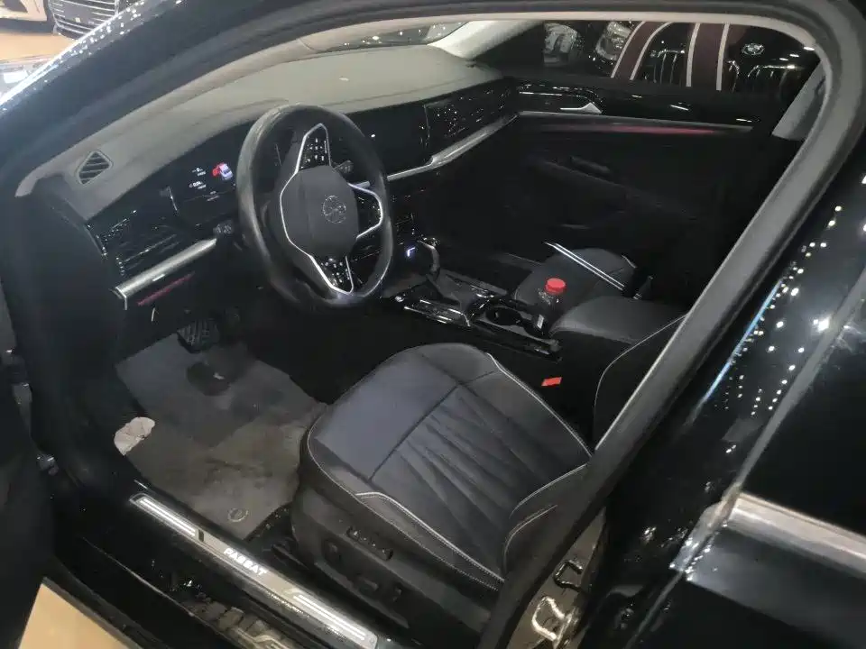 Volkswagen Passat 2023