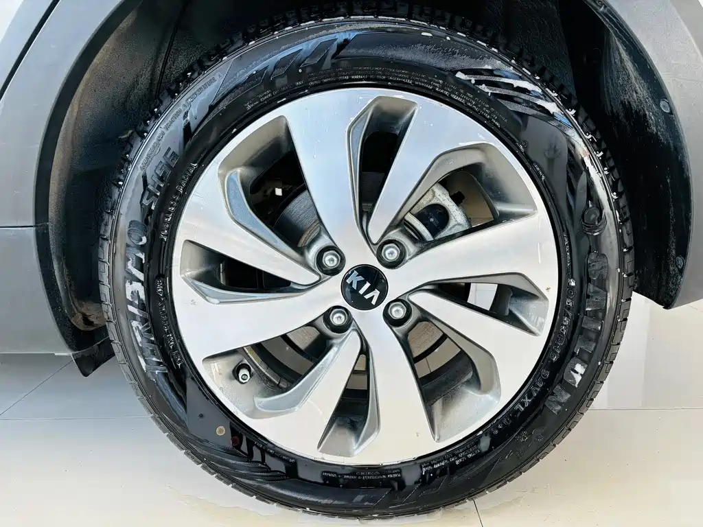 Kia KX Cross 2019 — фото 22