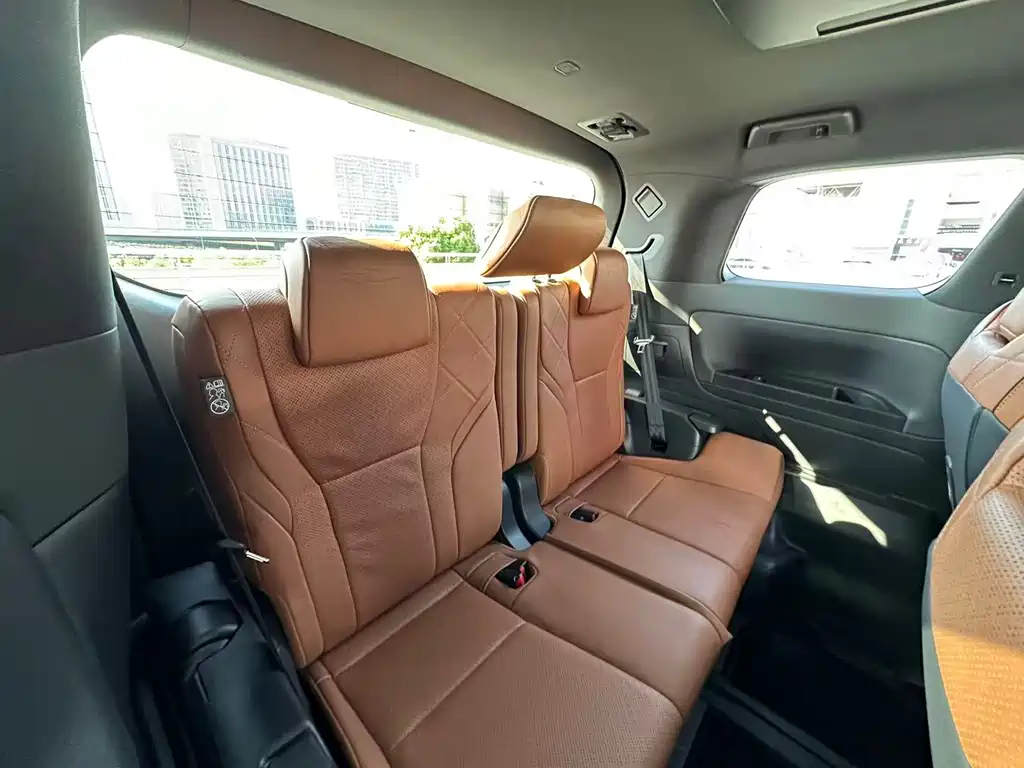 Toyota Alphard 2024 — фото 10