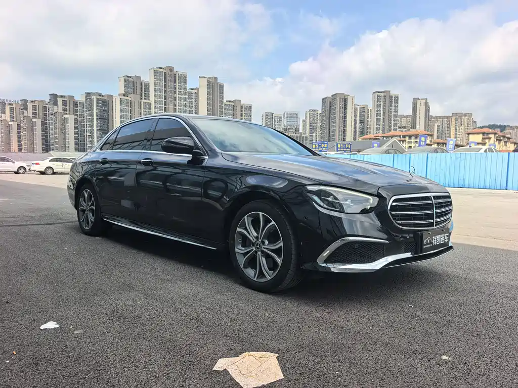 Mercedes-Benz E-Class 2022