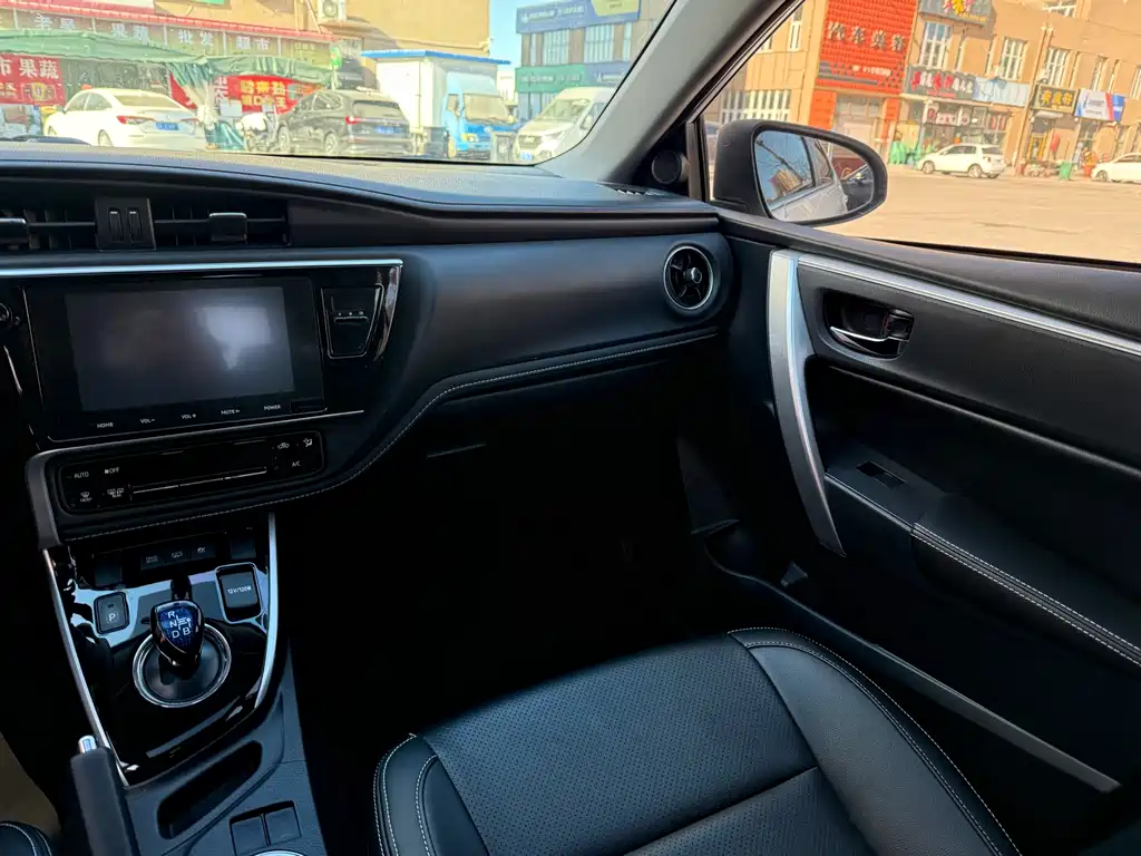 Toyota Corolla Hybrid 2020 — фото 15