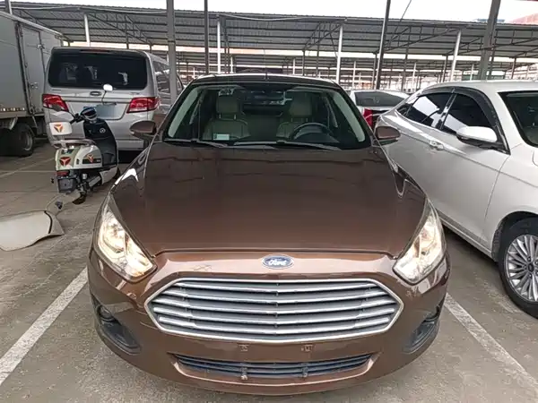 Ford Escort 2015