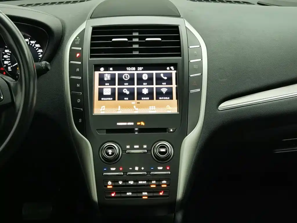 Lincoln MKC 2019 — фото 12