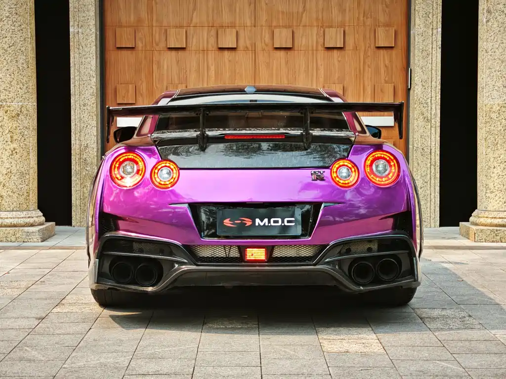 Nissan GT-R 2012 — фото 6