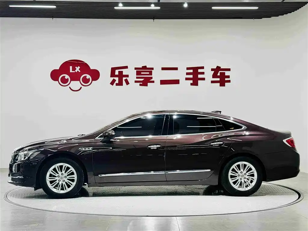 Buick LaCrosse 2017 — фото 2
