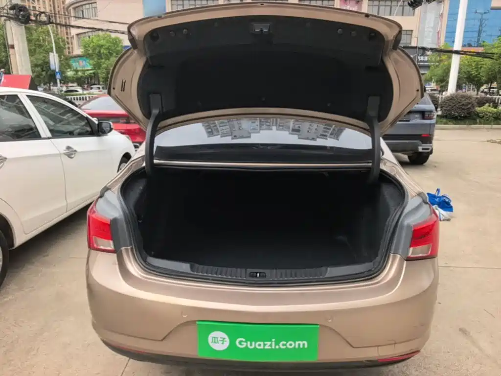 Buick Verano 2019 — фото 19