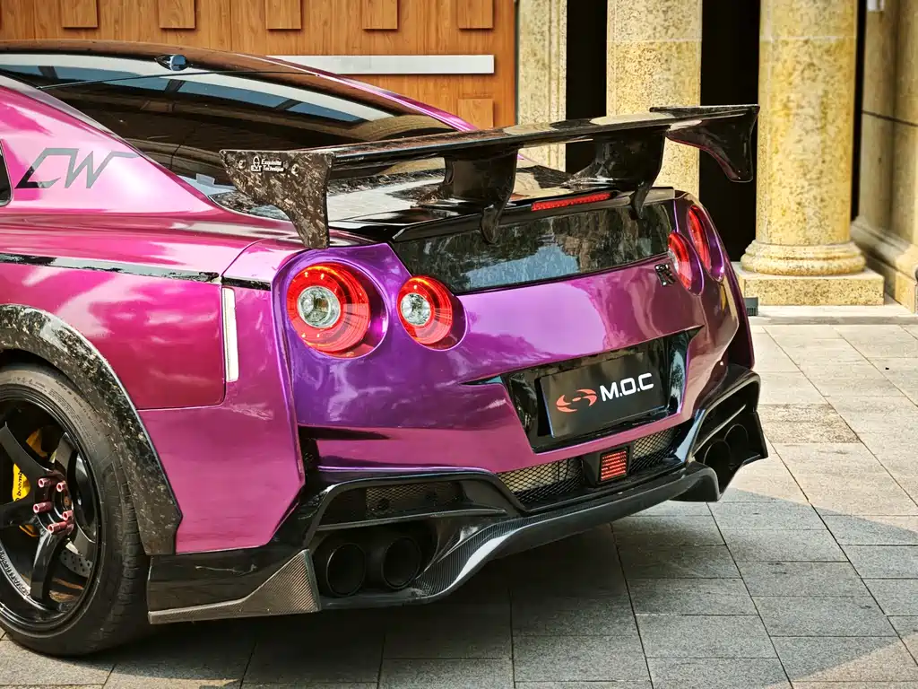 Nissan GT-R 2012 — фото 7