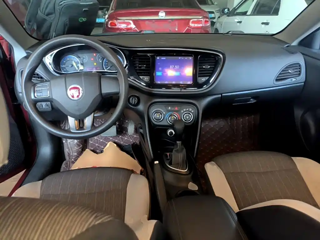 Fiat Viaggio 2017 — фото 10