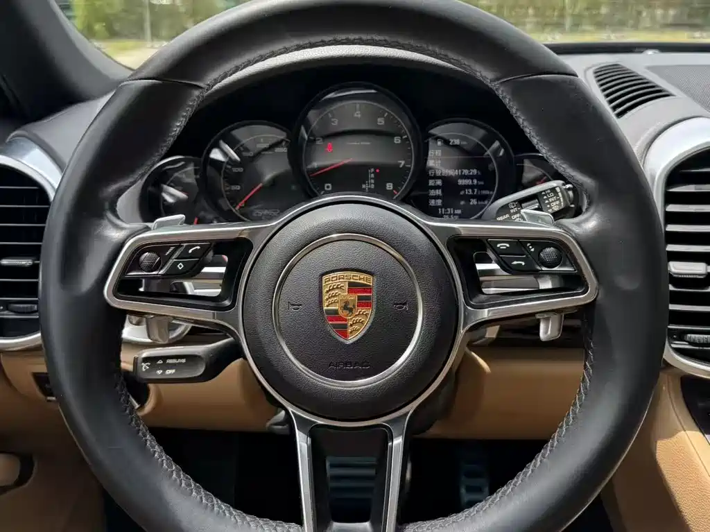Porsche Cayenne 2015 — фото 6