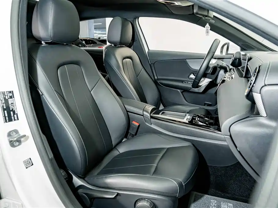 Mercedes-Benz A-Class 2024 — фото 19