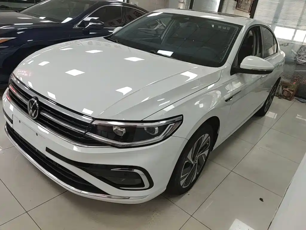 Volkswagen Bora 2023