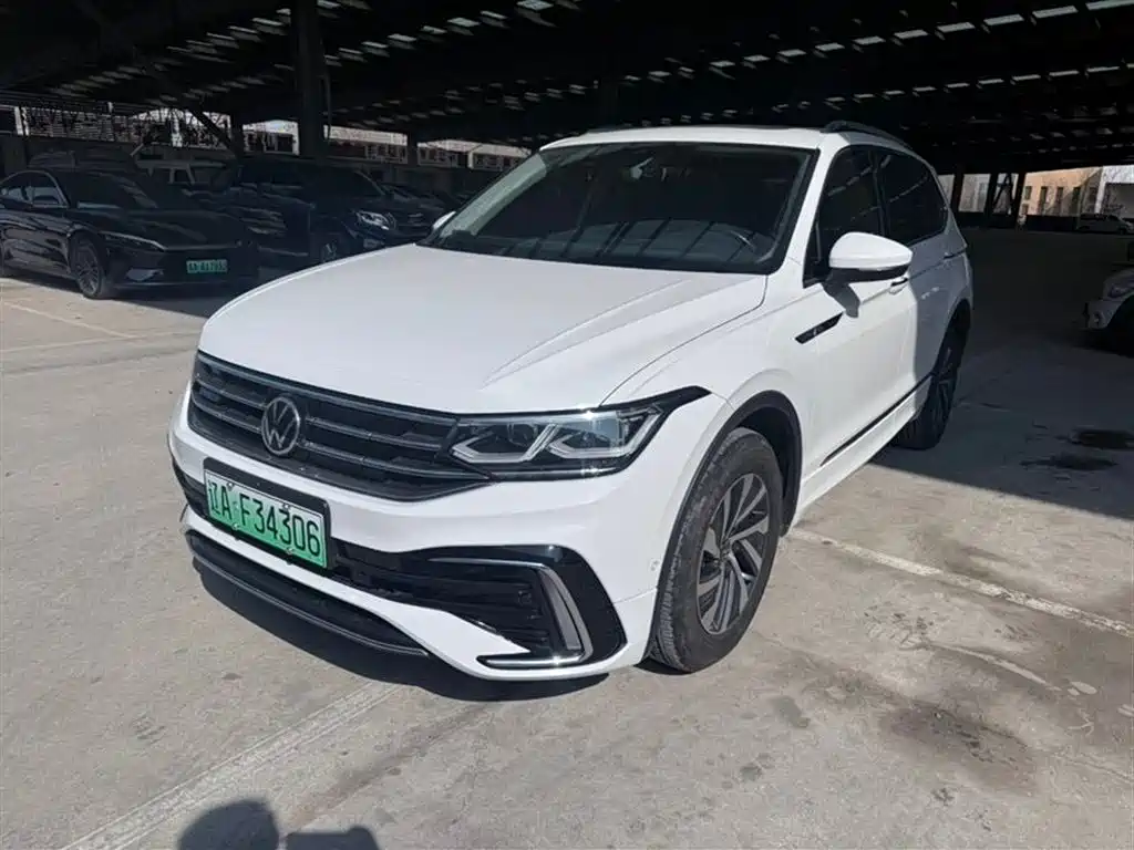 Volkswagen Tiguan L PHEV 2021