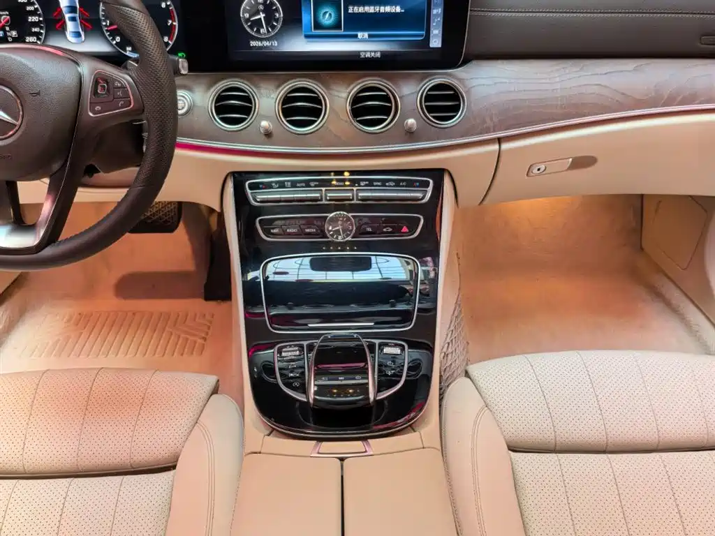 Mercedes-Benz E-Class 2017 — фото 12