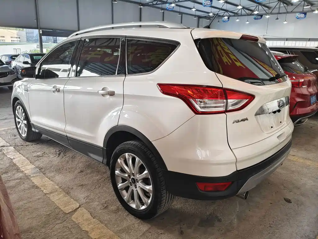 Ford Kuga 2016 — фото 10