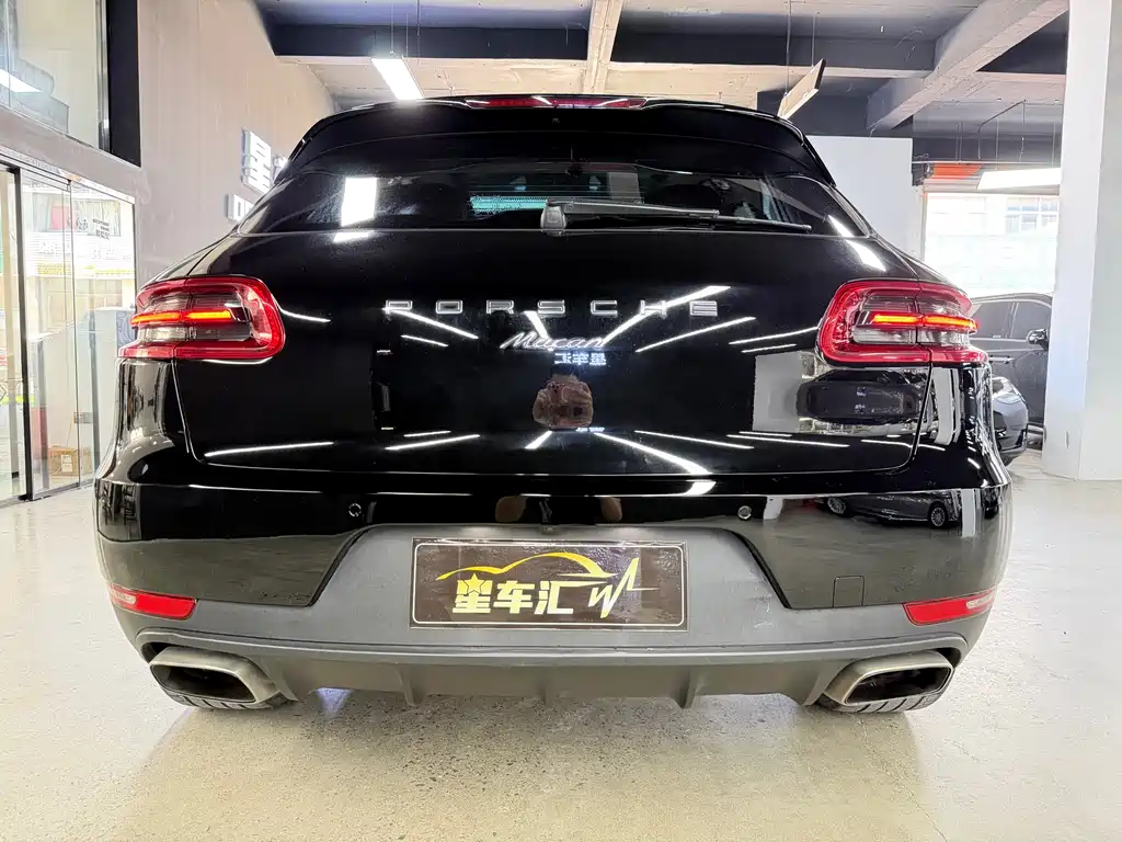 Porsche Macan 2017 — фото 13