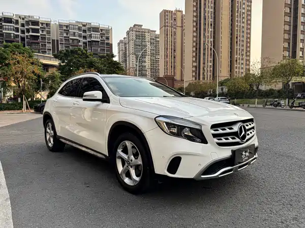 Mercedes-Benz GLA 2017