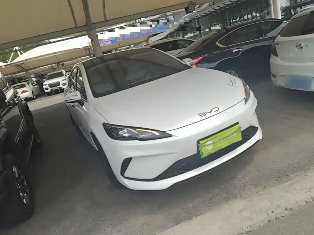 BYD Seal 05 DM-i 2025 — фото 4