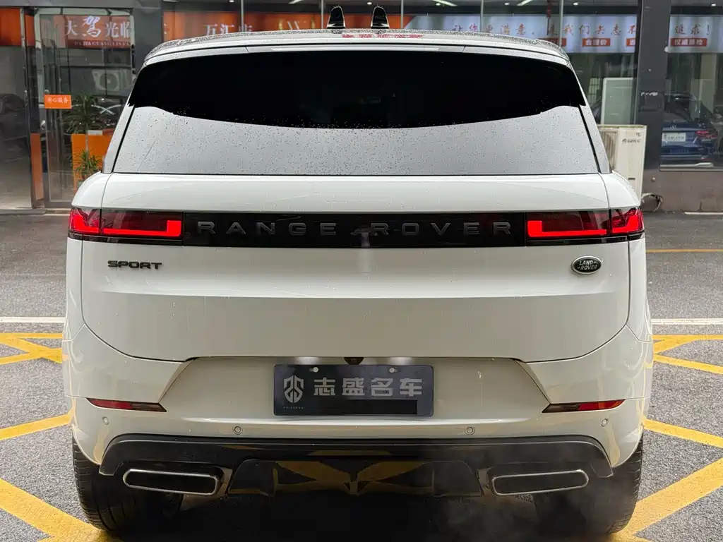 Land Rover Sport 2025 — фото 6