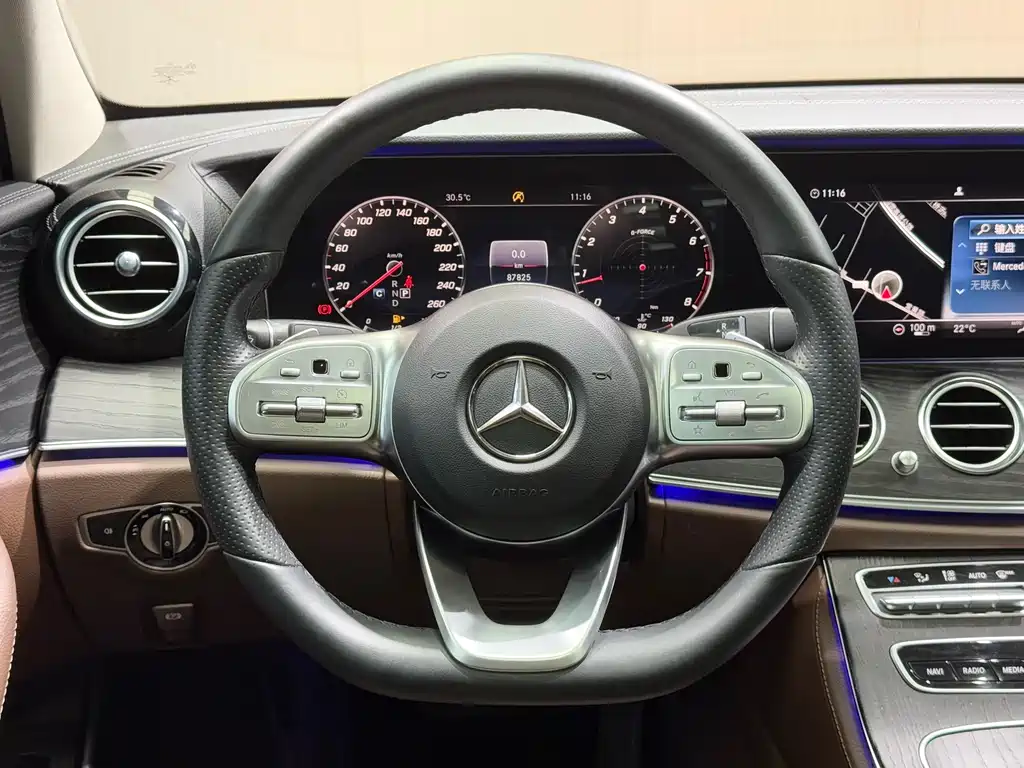 Mercedes-Benz E-Class 2020 — фото 18