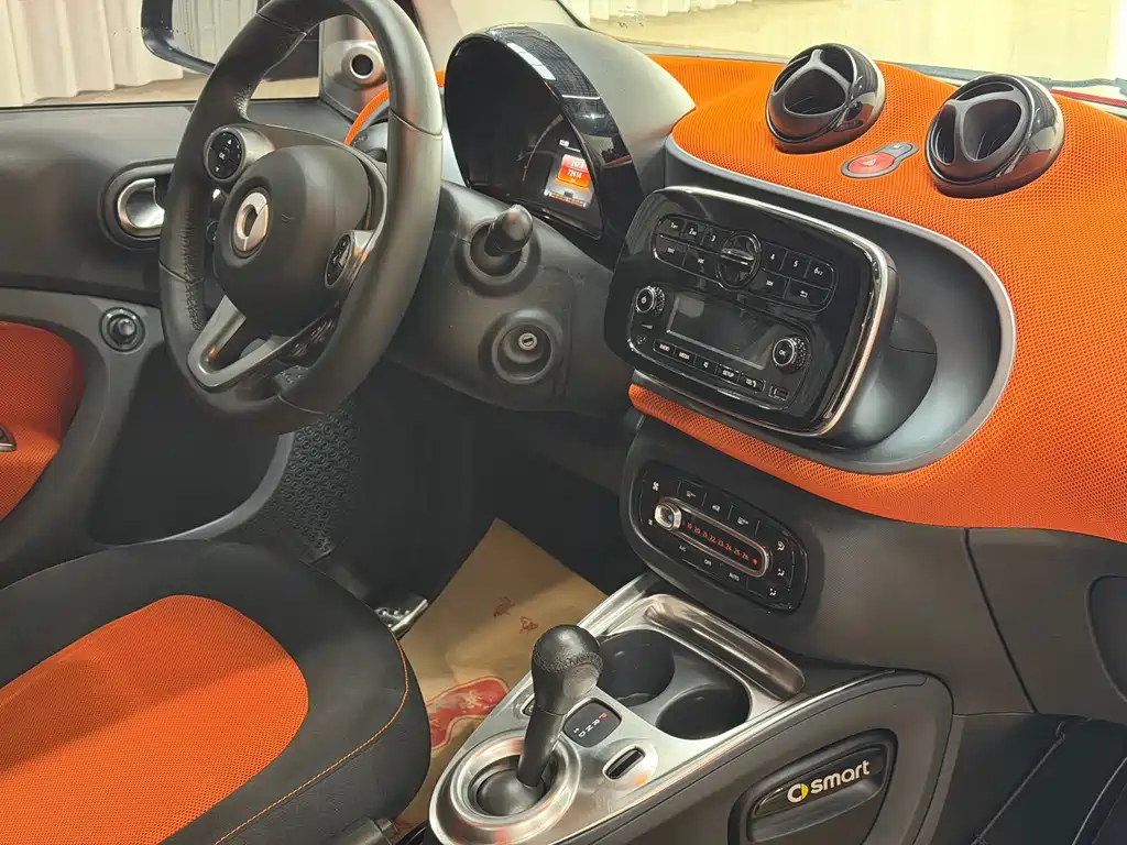 smart Fortwo 2017 — фото 7