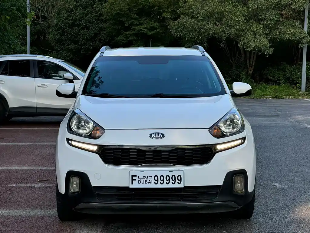 Kia KX3 Proud Running 2016