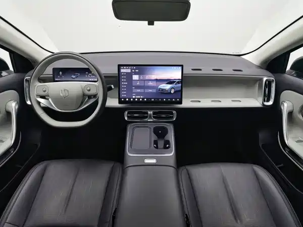 Leapmotor B01 2025
