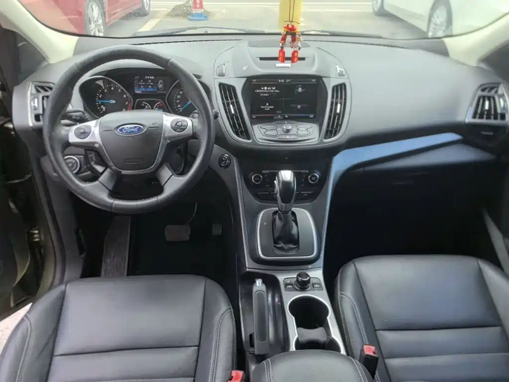 Ford Kuga 2015 — фото 10