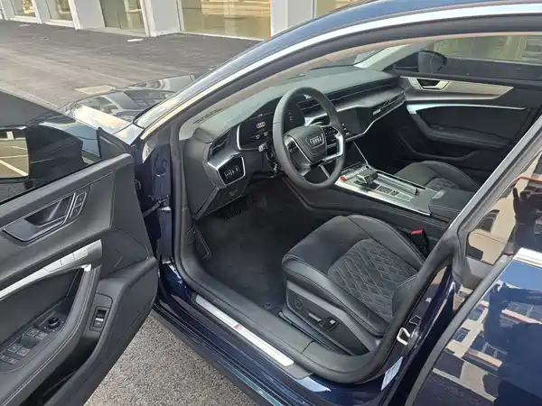 Audi A7L 2024