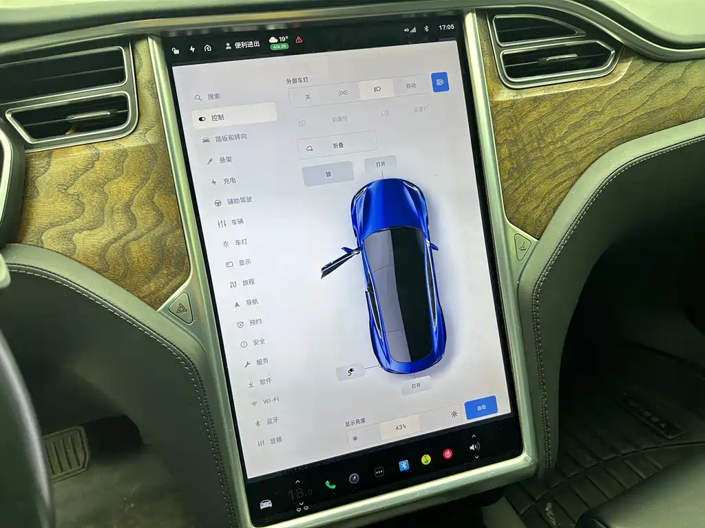 Tesla Model S 2018 — фото 35