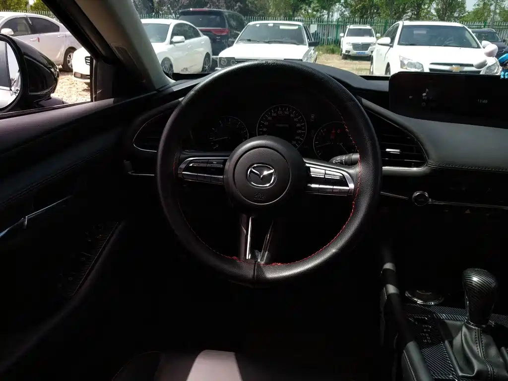 Mazda 3 Axela 2022