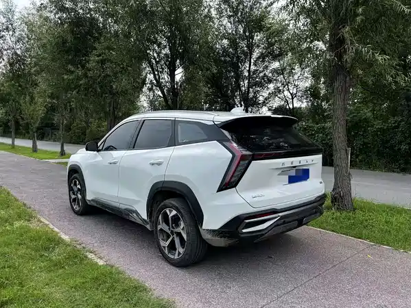 Geely Boyue L 2024