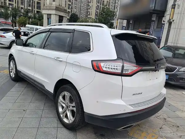 Ford Edge 2015