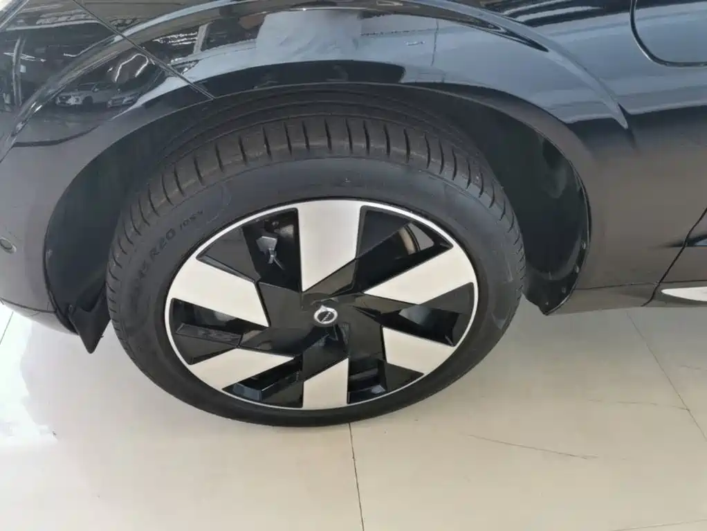 Volvo XC60 PHEV 2023 — фото 25