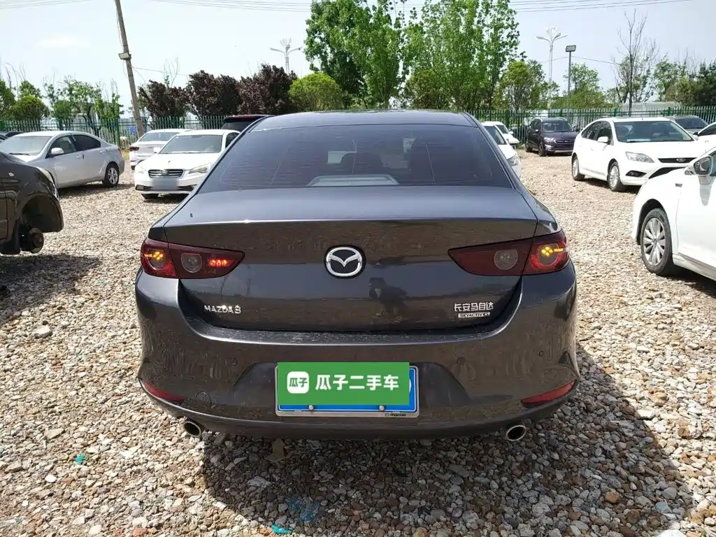 Mazda 3 Axela 2022